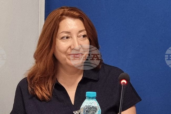 Приемната грижа е много важен момент в процеса на закрила на детето, каза Жаклин Плочева от РД „Социално подпомагане“ в Ямбол