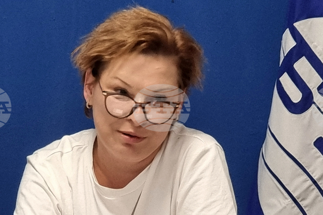 Приемната грижа трябва да стане държавна социална услуга, а не да се развива само по проекти, смята експертът Гергана Кръстева от Ямбол