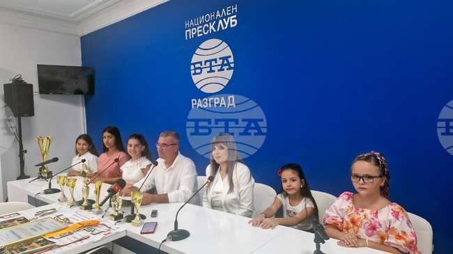 Златни отличия и специални награди донесоха на Разград възпитаници на Музикална школа „Илия Бърнев“ от музикални форуми