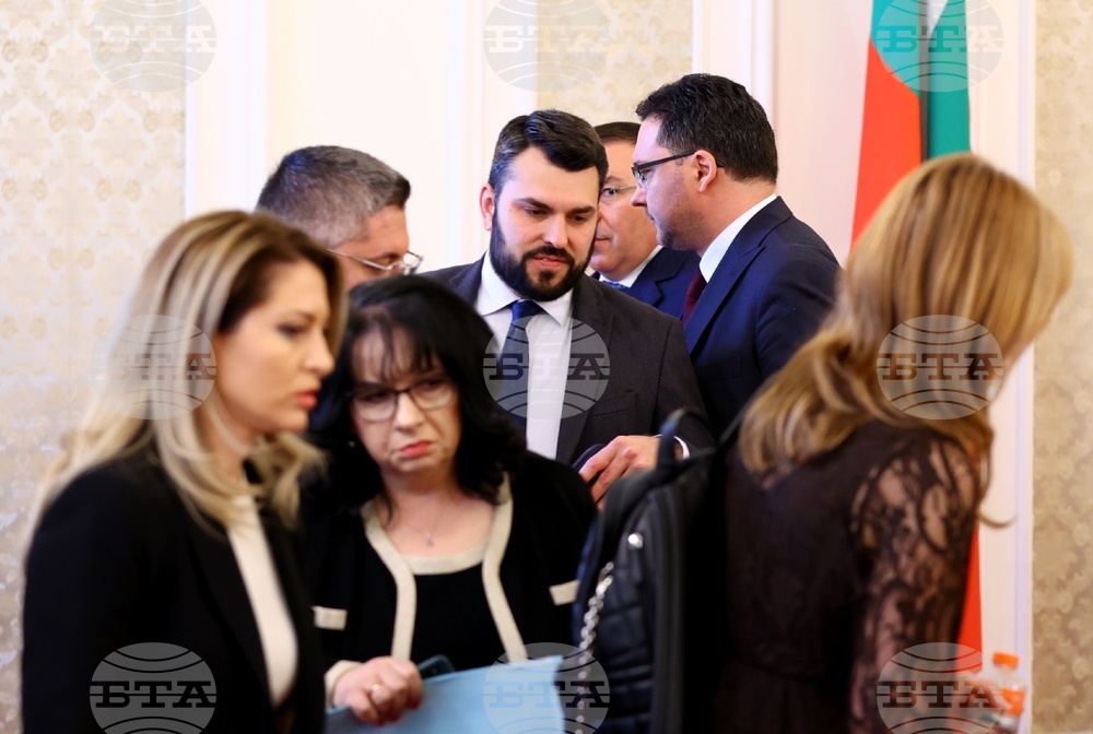 Парламент - ГЕРБ-СДС - "Възраждане" - разговори