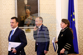 Парламент - ГЕРБ-СДС - "Възраждане" - разговори