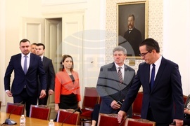 Парламент - ГЕРБ-СДС - "Възраждане" - разговори