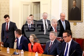 Парламент - ГЕРБ-СДС - "Възраждане" - разговори