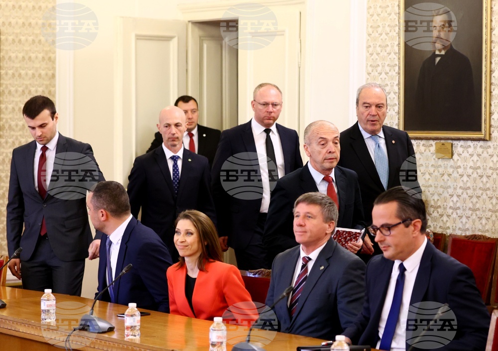 Парламент - ГЕРБ-СДС - "Възраждане" - разговори