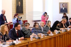 Парламент - ГЕРБ-СДС - "Възраждане" - разговори