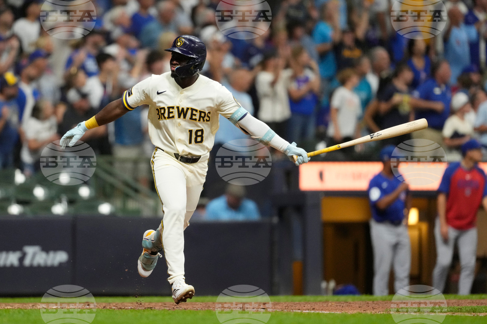 Cubs Brewers Baseball