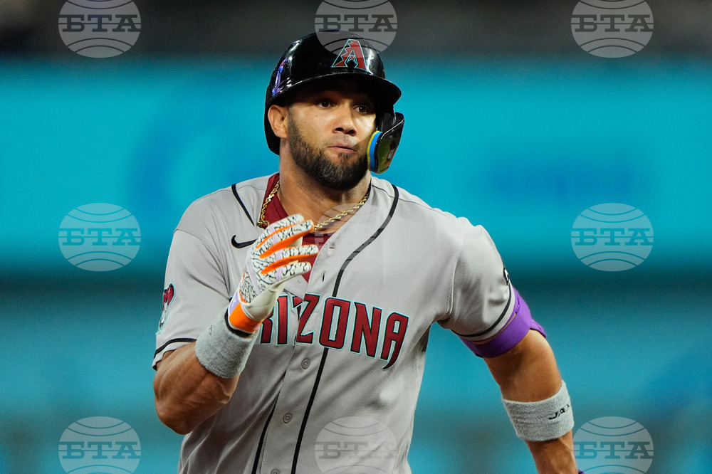 Diamondbacks Royals Baseball