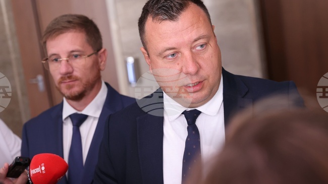 Vazrazhdane Says Progressive Bulgaria, GERB and MRF Did Not Back Ministerial Hearing on Food Prices