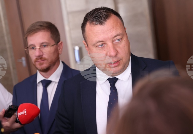 Vazrazhdane Says Progressive Bulgaria, GERB and MRF Did Not Back Ministerial Hearing on Food Prices