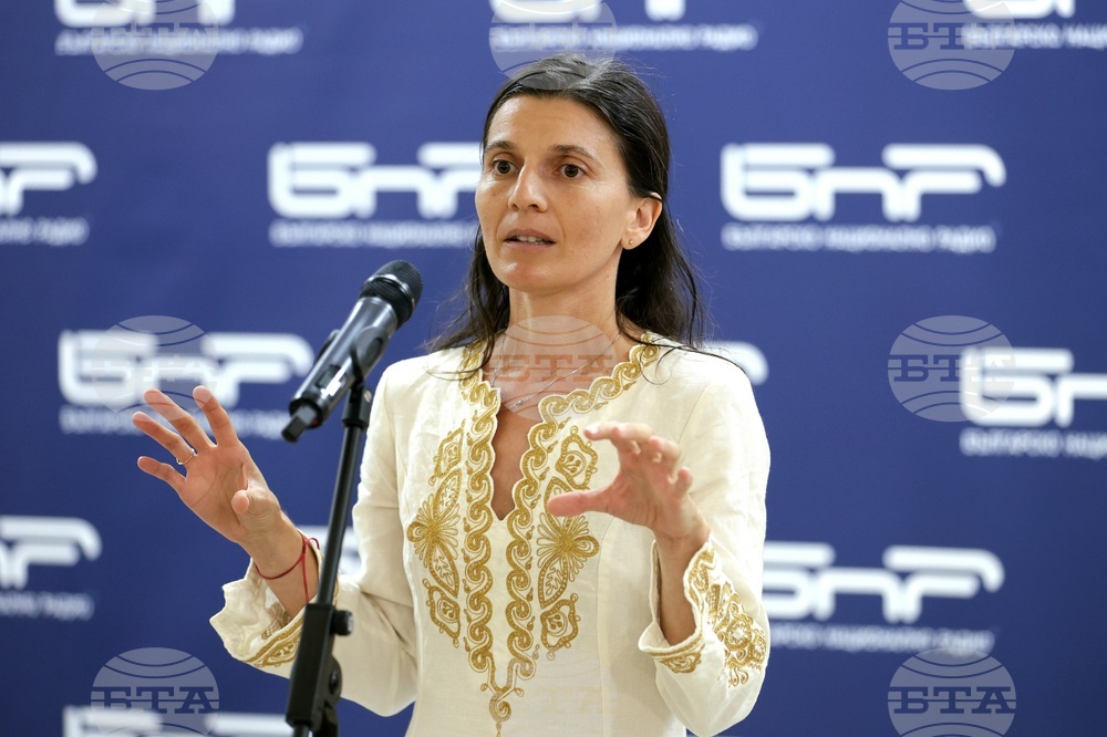 С Глаголица около Земята - изложба - откриване