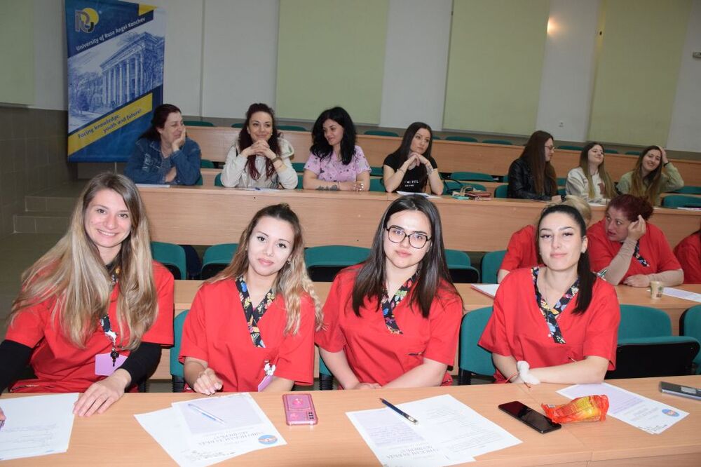 Русенски университет „Ангел Кънчев“: В Рсенския университет отбелязаха Световния ден на акушерката