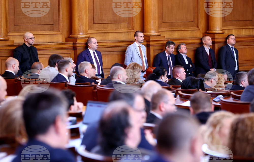Заседанието на Народното събрание днес ще e посветено на парламентарен контрол