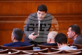 Парламент - заседание - Никола Минчев