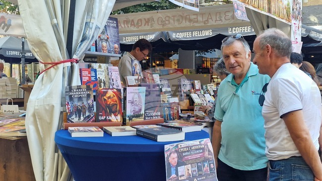 Бойко Беленски разговаря с читатели за историческите сюжети в книгите си