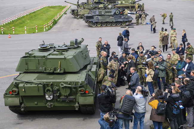 Германски политик иска Бундесверът да бъде част от училищното образование