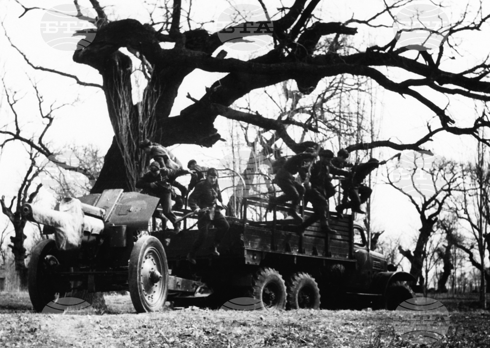 Военен парад - архив - Ден на българската армия