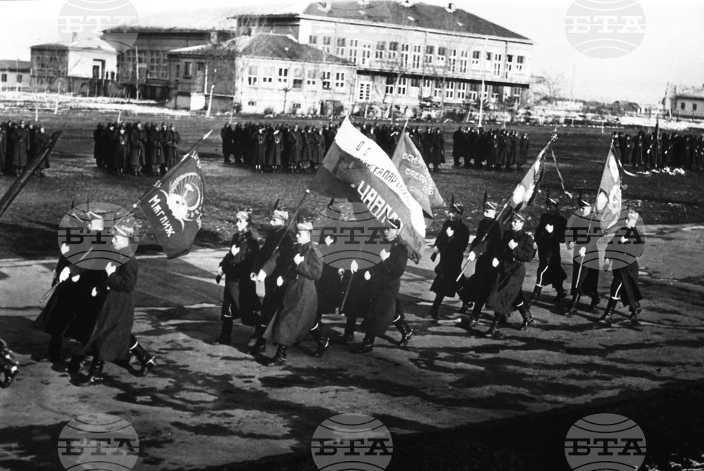 Военен парад - архив - Ден на българската армия