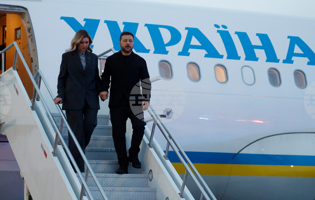 Зеленски пристигна на тридневно посещение в Канада