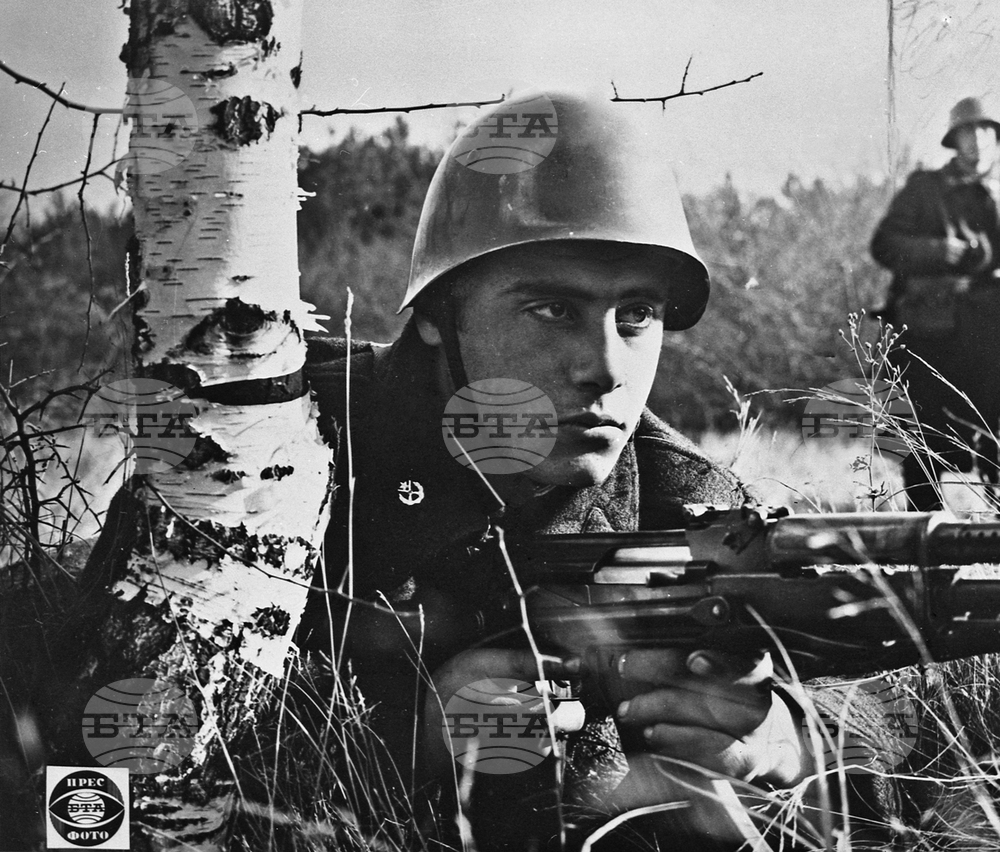 Военен парад - архив - Ден на българската армия