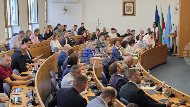 Нямаме право да пропилеем оставащата година от мандата, заявиха от групата на ГЕРБ-СДС в СОС в декларация за началото на новия политически сезон