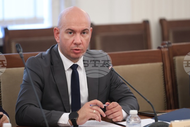 Председателят на Комисията по политиките за българите извън страната Ангел Георгиев не е бил допуснат в РСМ за делото срещу Ива Михайлова
