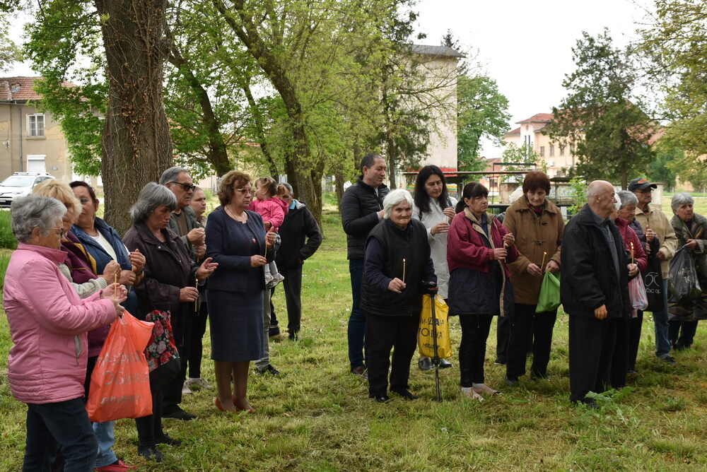 Кметът на Ловеч се включи в празника на Йоглав, където отбелязаха деня на Света великомъченица Ирина