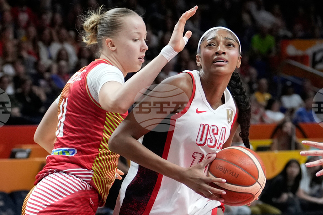 APTOPIX WCup United States Hungary Basketball