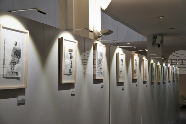 BTA :: Bulgarian Artist Greddy Assa Presents Book of Paintings in Brussels