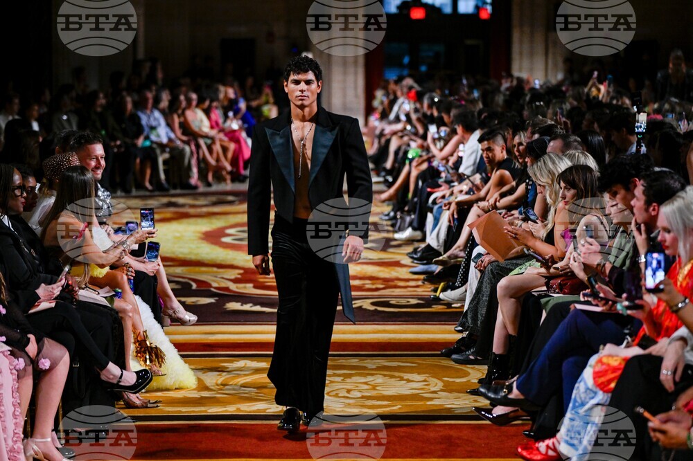 NYFW S/S 2027 - Christian Siriano