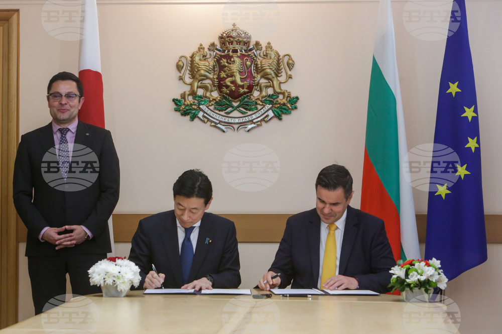 Никола Стоянов - Нишимура Ясутоши - съвместна декларация - подписване