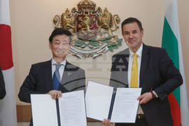 Никола Стоянов - Нишимура Ясутоши - съвместна декларация - подписване