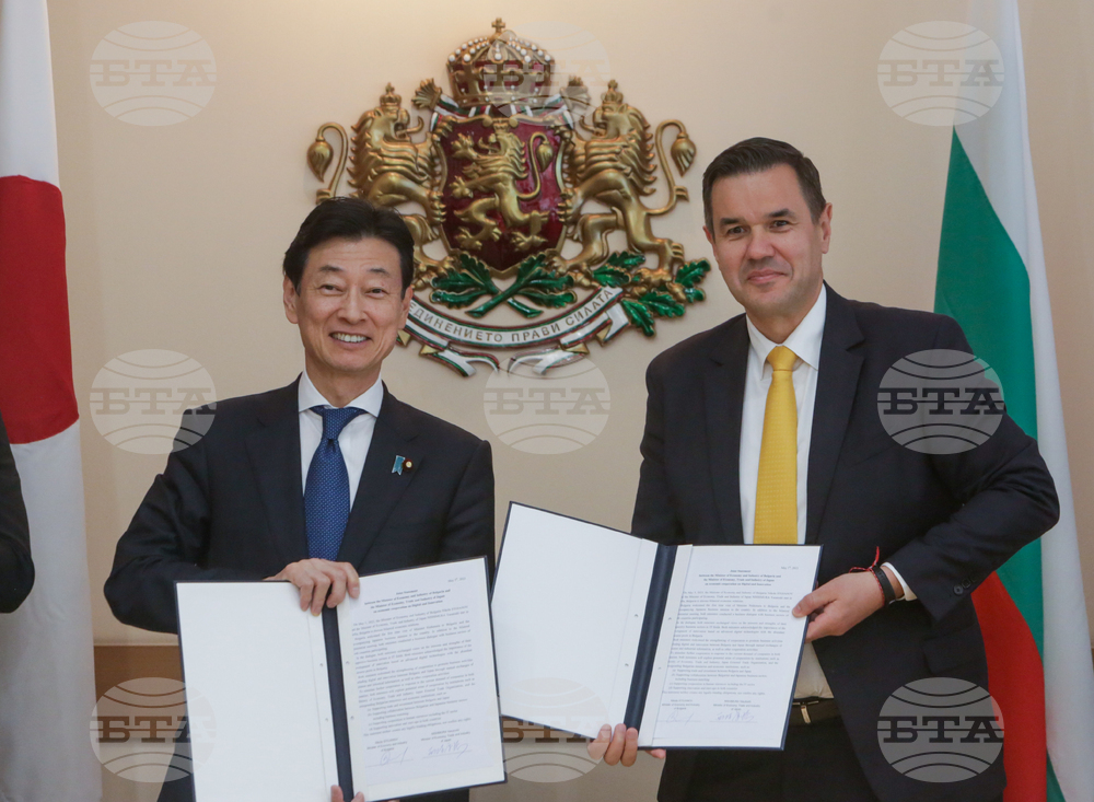 Никола Стоянов - Нишимура Ясутоши - съвместна декларация - подписване