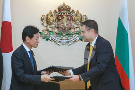 Никола Стоянов - Нишимура Ясутоши - съвместна декларация - подписване