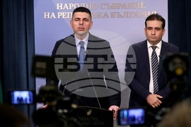Народно събрание - Демократична България - брифинг