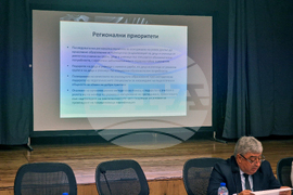 Разград - Регионално управление на образованието - директори - работа среща