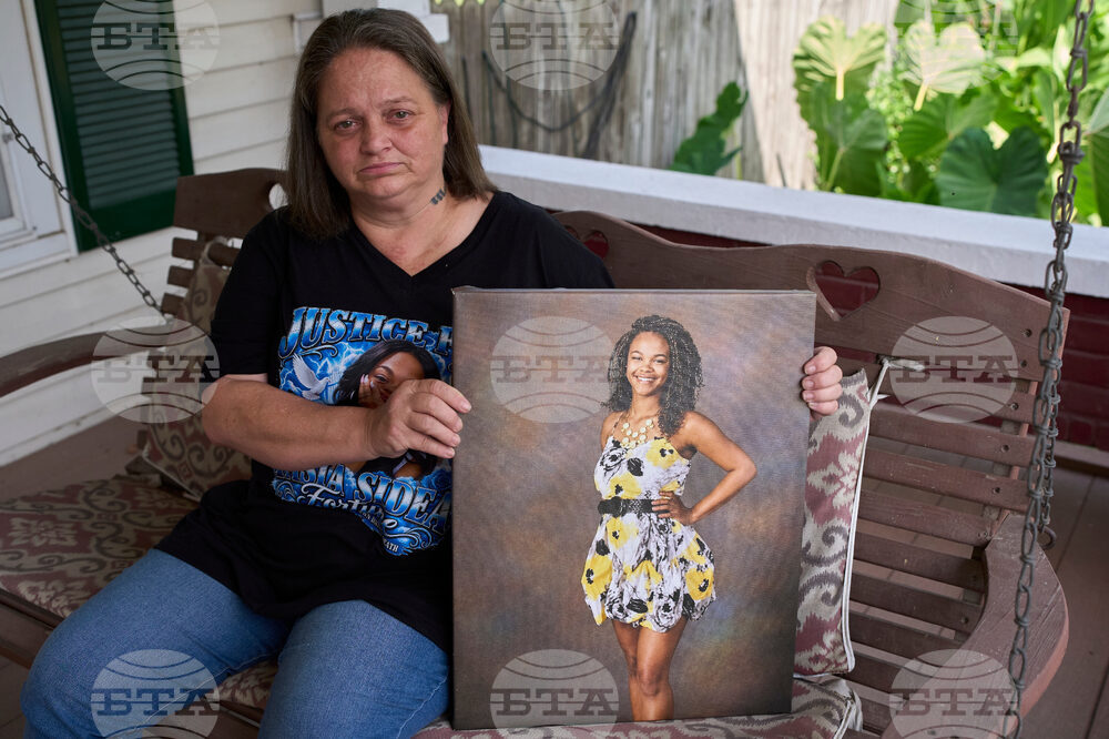 Mississippi Woman Hanging