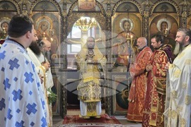 Белоградчик - света литургия - храм „Св. Вмчк Георги“