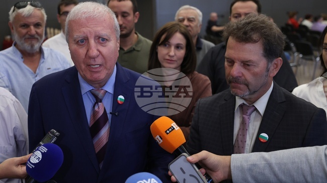 Ще бъдем президент и вицепрезидент, които работят с управляващите и опозицията, каза Александър Томов