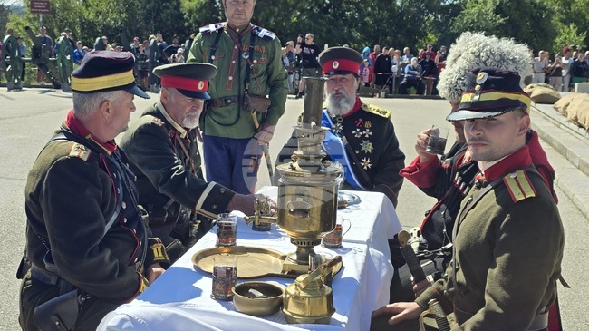 Край Панорама "Плевенска епопея 1877" беше представена историческа възстановка на третия щурм за Плевен от 11 септември 1877 г.