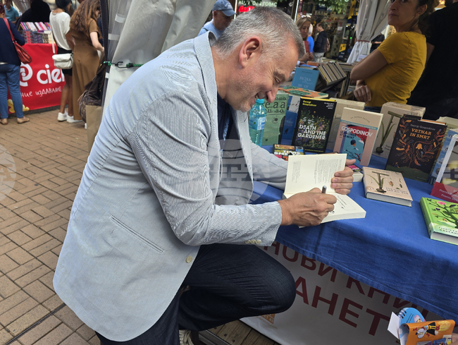 „Алея на книгата - София“ - Георги Господинов - среща