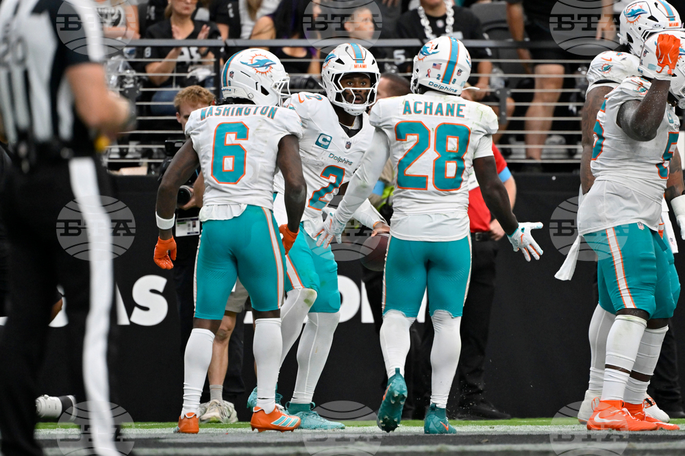Dolphins Raiders Football