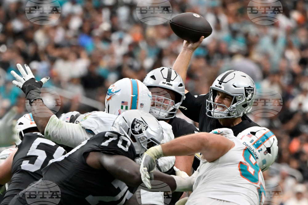 Dolphins Raiders Football