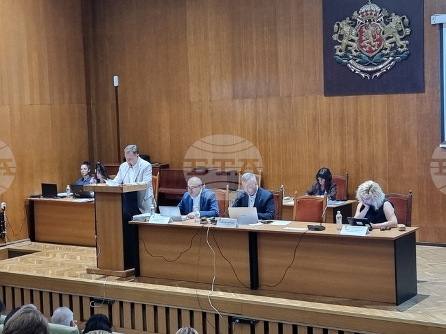 Общинските съветници във Велико Търново приеха бюджета на общината в размер на 105 милиона евро на днешното извънредно заседание