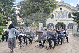 Добрич -  храм „Свети Георги" - Общински културен институт - водосвет