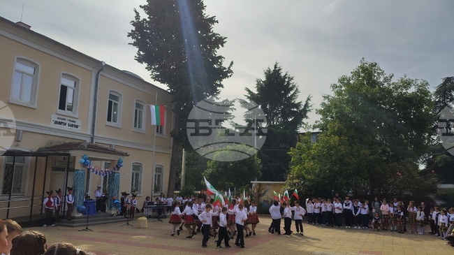 Тържествено отбелязаха началото на новата учебна година в община Стара Загора