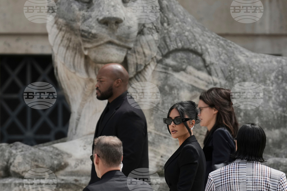 France Kardashian Jewel Heist