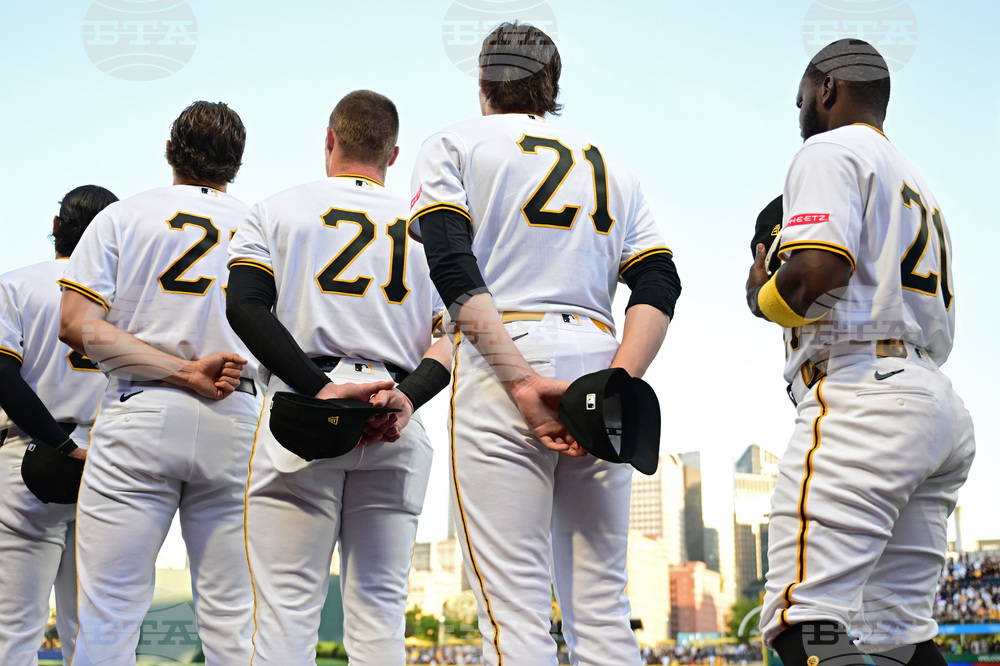 Brewers Pirates Baseball