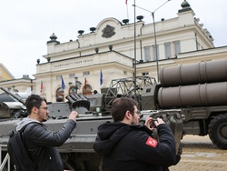 Ден на храбростта и празник на Българската армия - празник - военна техника
