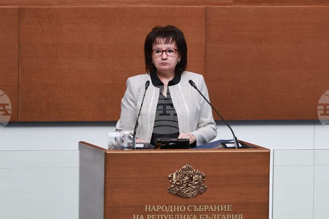 Годишните финансови отчети да бъдат в отделен поток за обработка, предвиждат гласуваните на първо четене промени в Търговския регистър