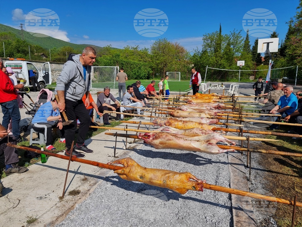 Село Паталеница - Гергьовден - празник - печени агнета